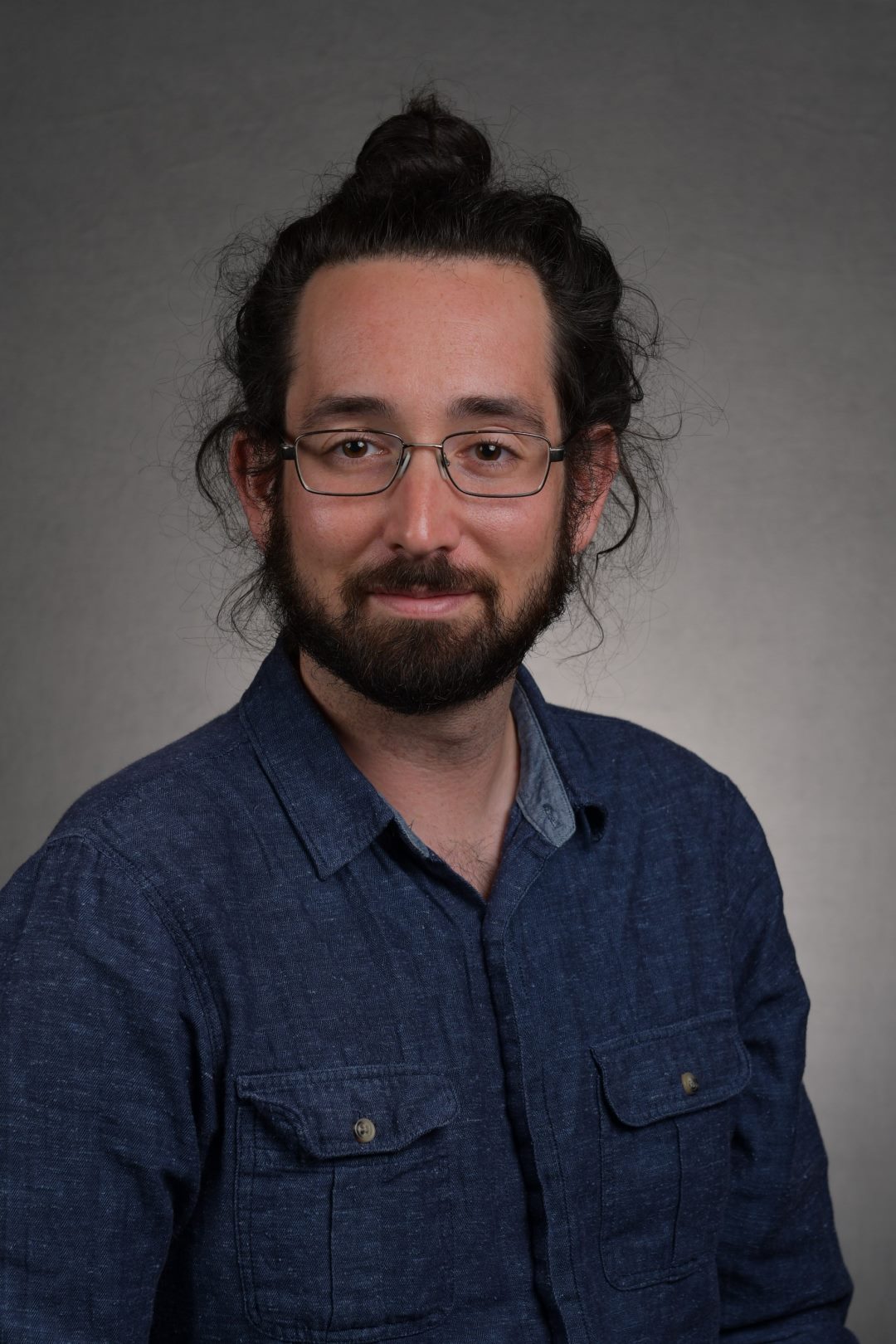 a picture of a white man w/ beard and long hair